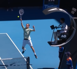 Даниил Медведев – Максим Кресси Обзор матча 4-го круга Australian Open