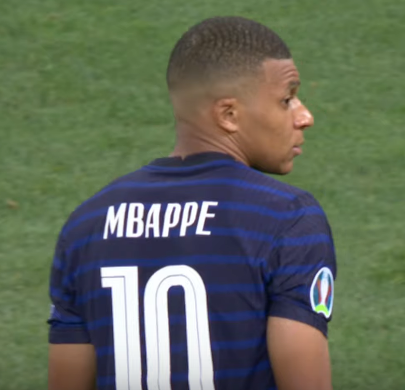 Мбапе не забил решающий пенальти на Евро-2020