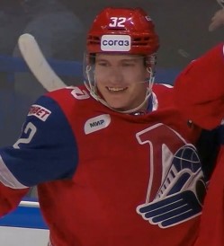 Ярослав Лихачев забил победную шайбу